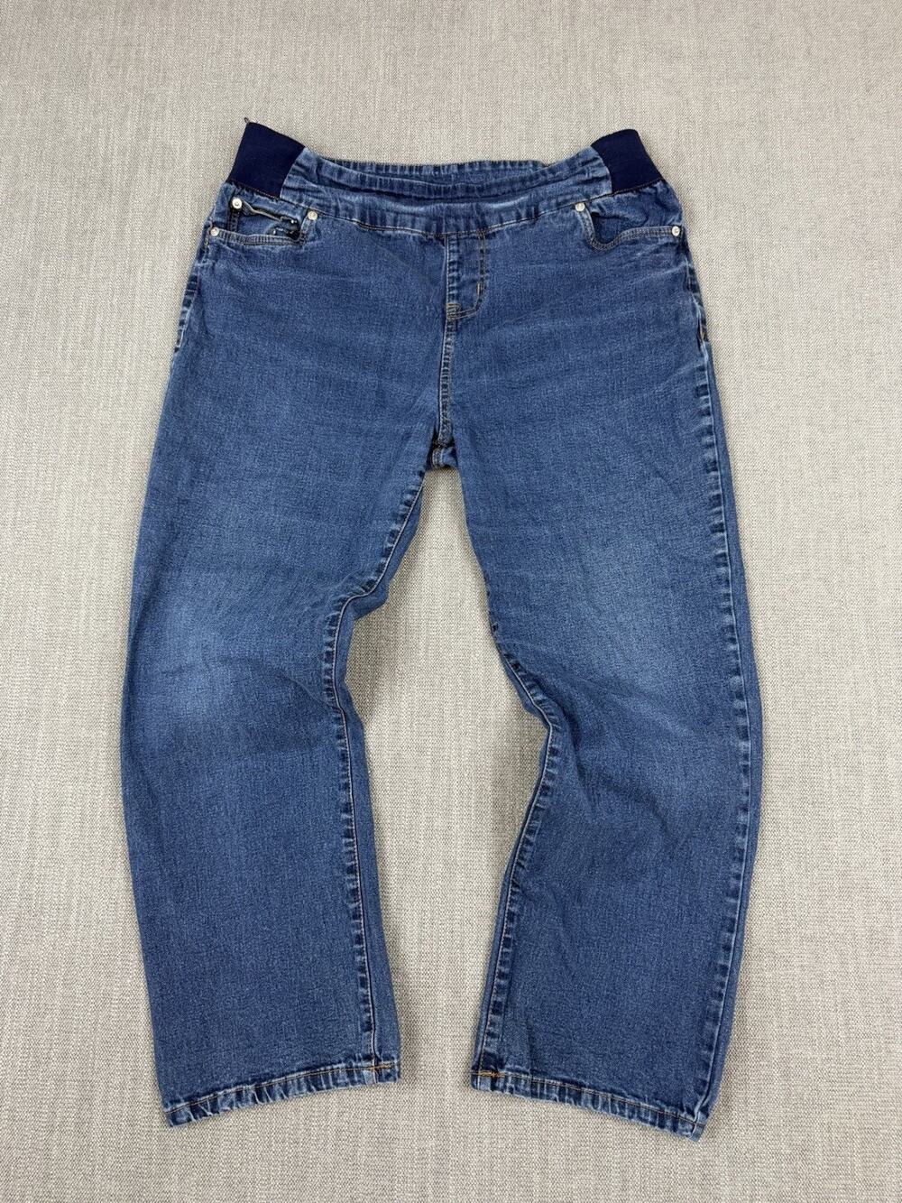 Bandolino Bend Over Women’s Jeans Size 14P Blue Stretch Pull On Straight Leg